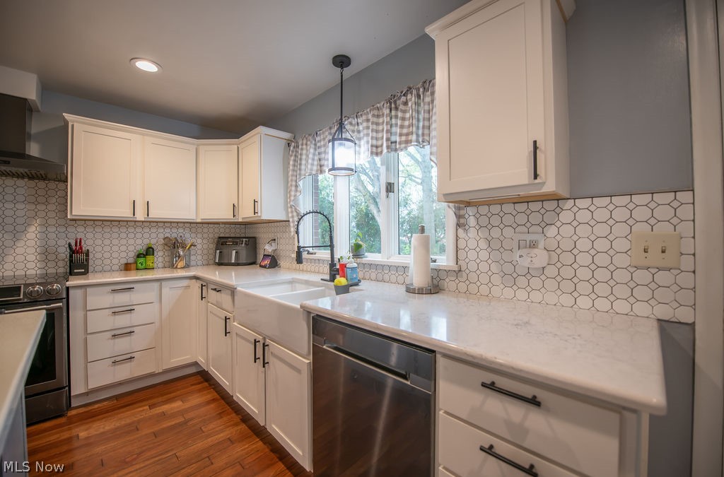 Leah N Senhausers First Addition - Residential