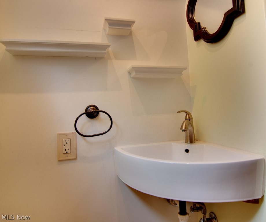 Akron 04 - Residential