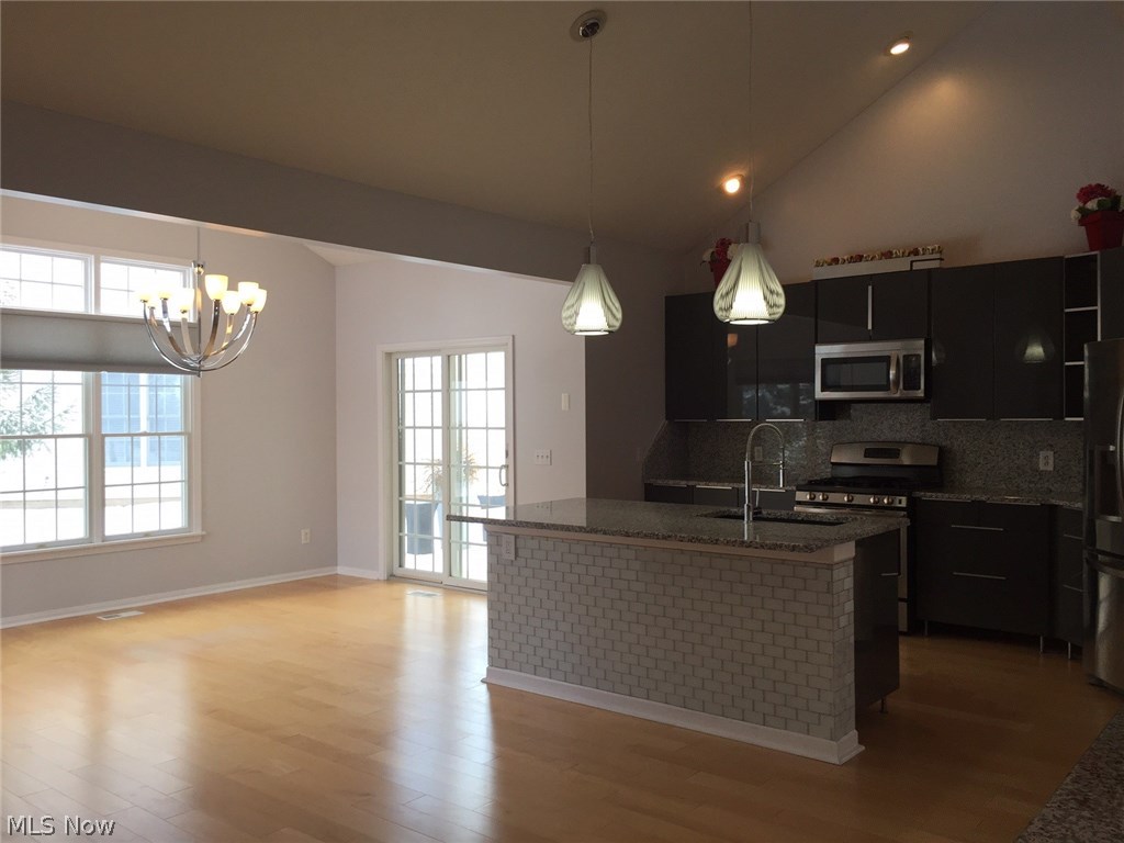 Quail Rdg Condo - Residential