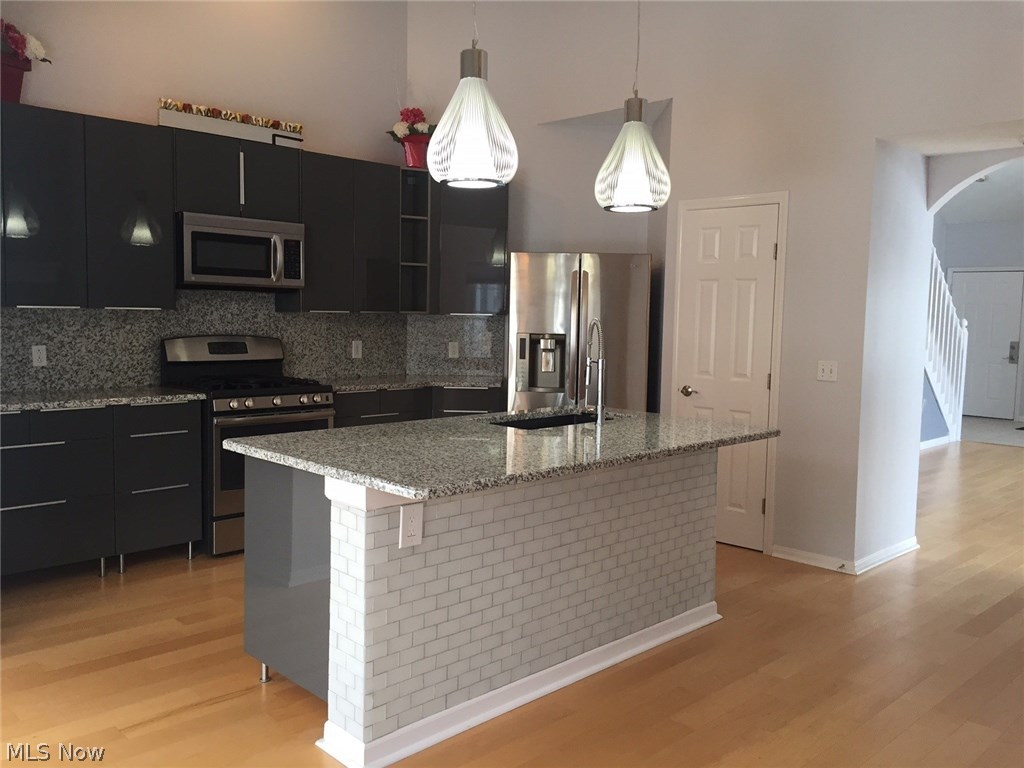 Quail Rdg Condo - Residential