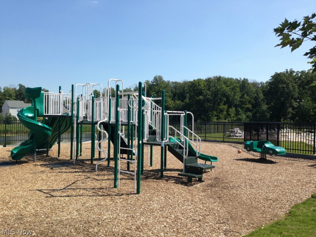 Stonegate at Waterbury - Residential