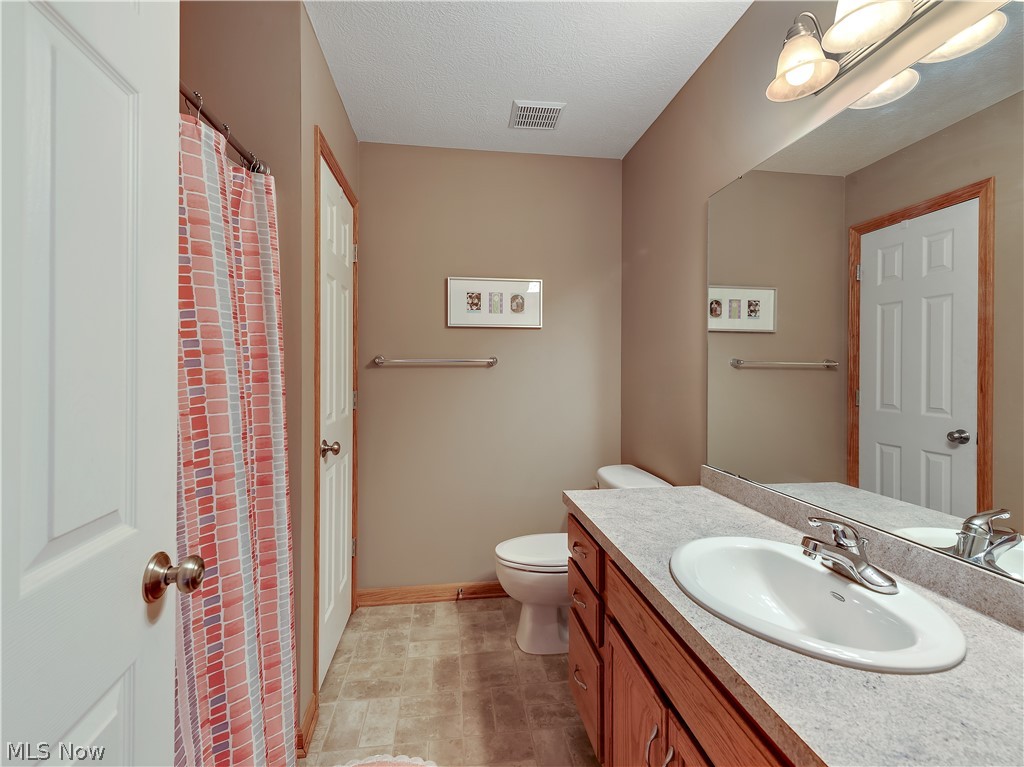 Forest Mdws 02 - Residential