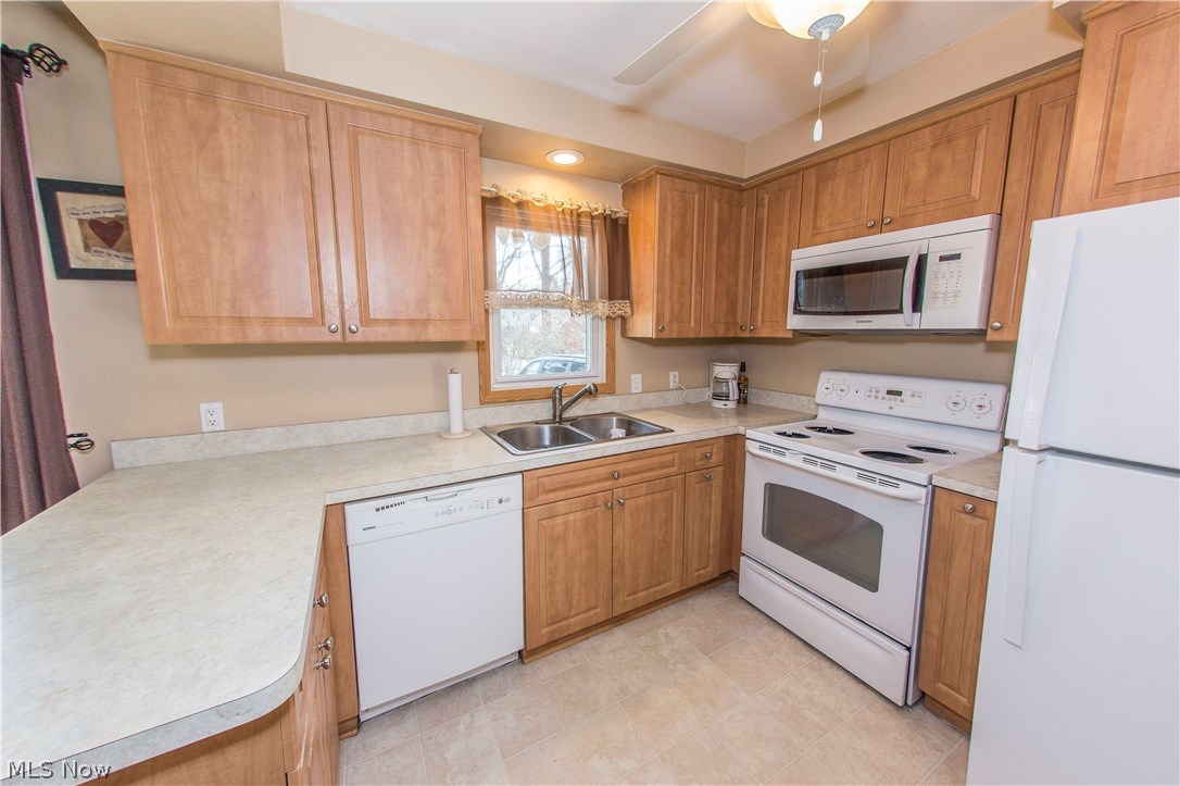 Harold J Whites 01 - Residential