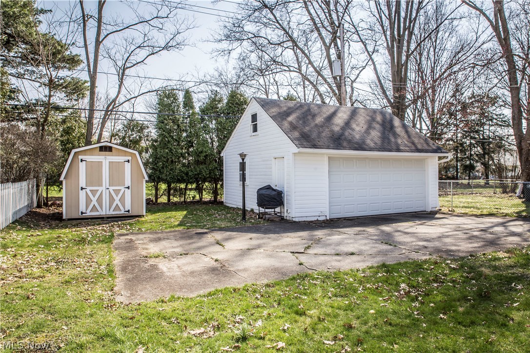 Harold J Whites 01 - Residential