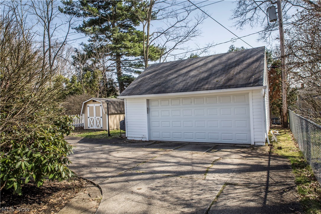 Harold J Whites 01 - Residential