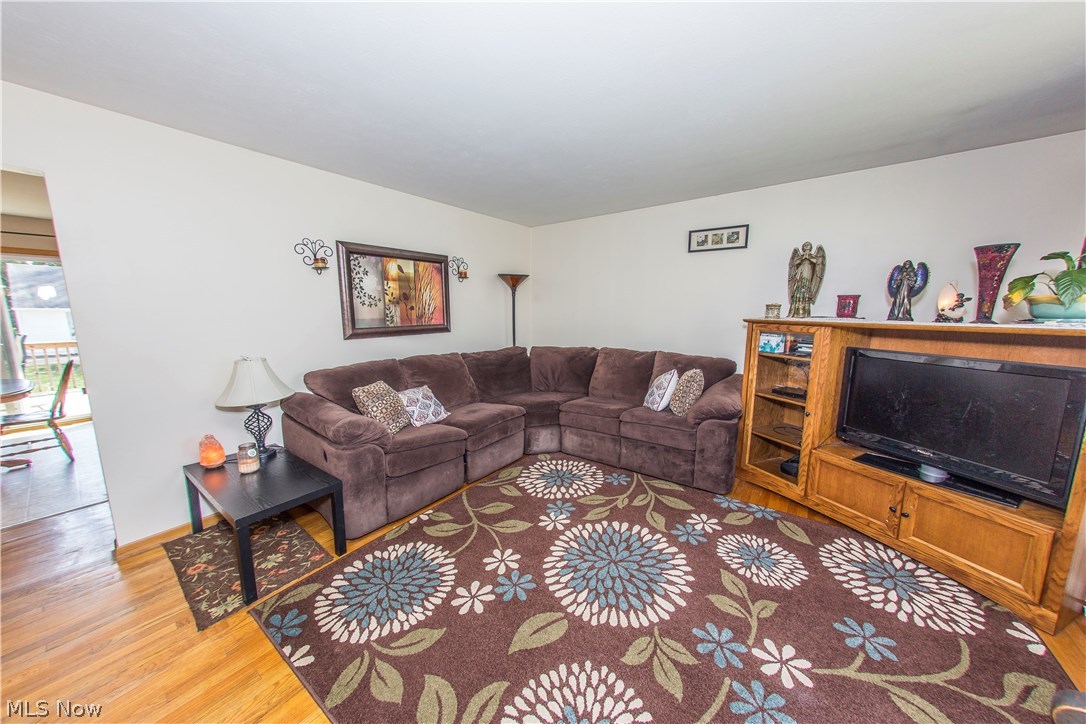 Harold J Whites 01 - Residential