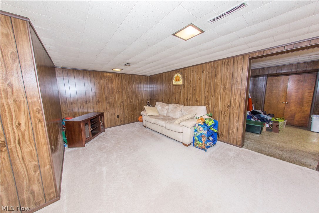 Harold J Whites 01 - Residential