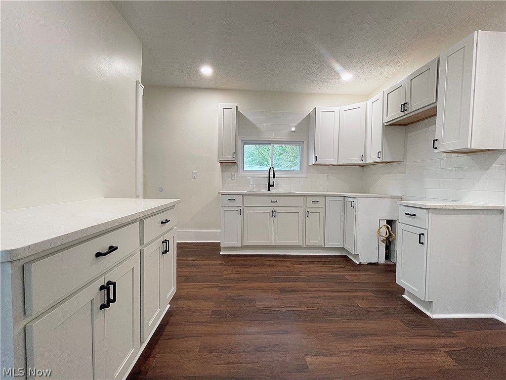 3258 W 38th Street