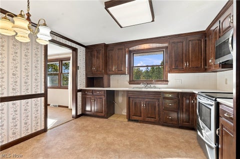 Tiny photo for 13900 Marlington Street NE, Alliance, OH 44601 (MLS # 5255017)