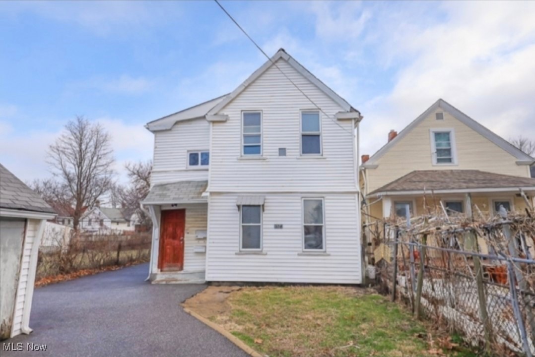 1571 E 45th Street