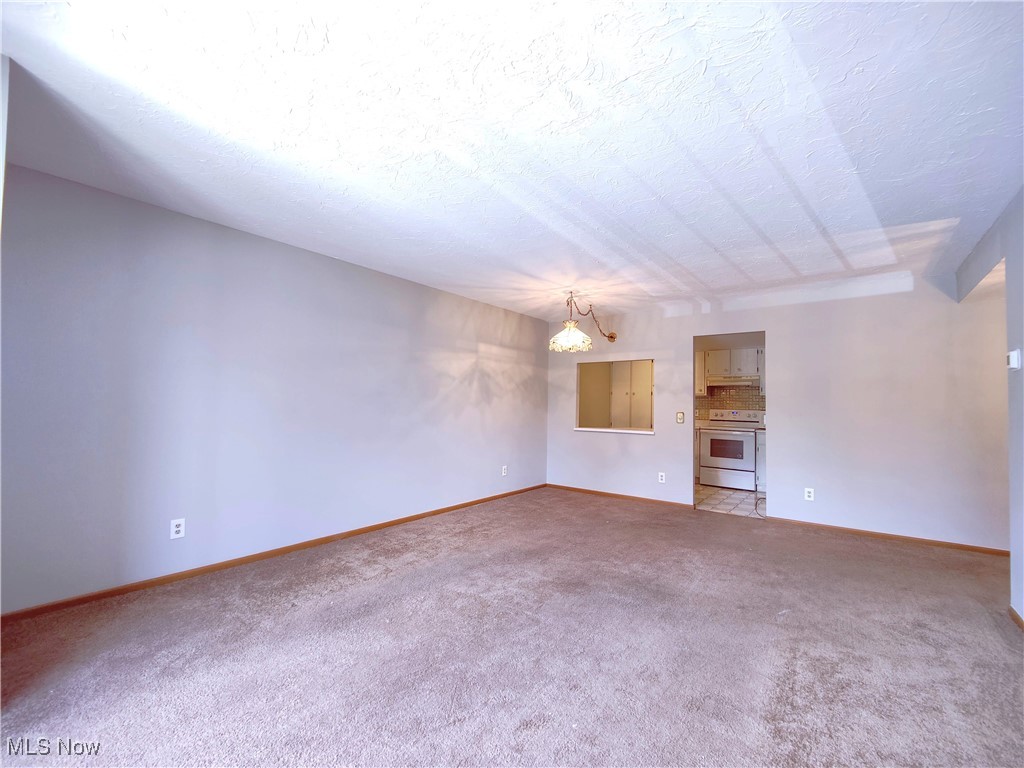 4849 Grace Road #104, North Olmsted, Ohio image 8