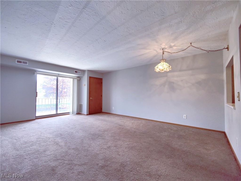 4849 Grace Road #104, North Olmsted, Ohio image 7
