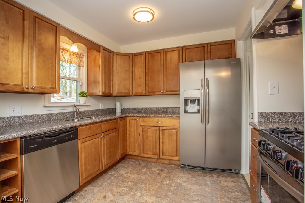 Ridgewood 03 - Residential