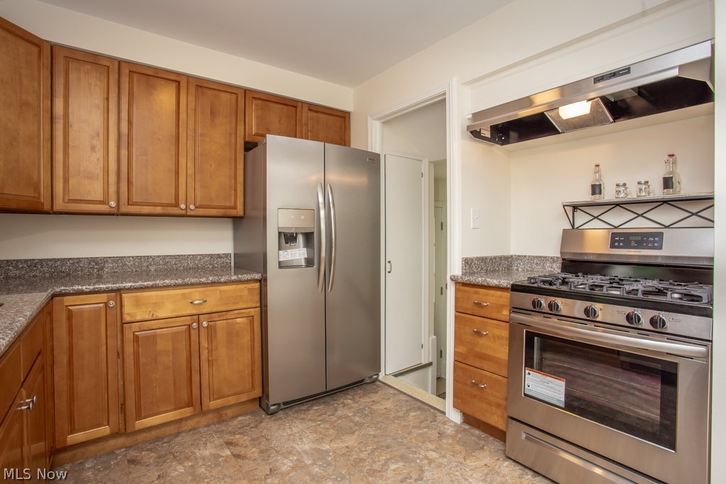 Ridgewood 03 - Residential