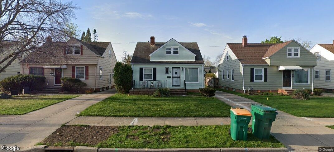19288 Stockton Avenue, Maple Heights, Ohio image 1