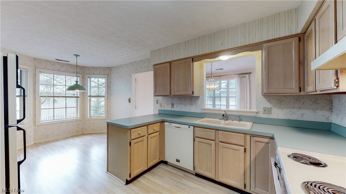 Shady Hollow Condo - Residential