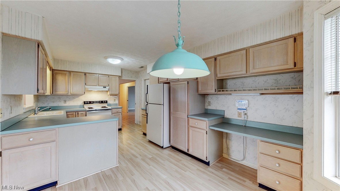 Shady Hollow Condo - Residential