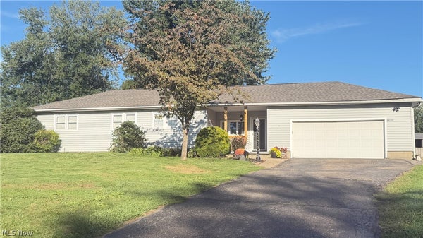 14035 ALLISON DR, DOYLESTOWN, OH 44230 - Image 73c53db05b2e3771f2e241bf0213e2ae/1449758600