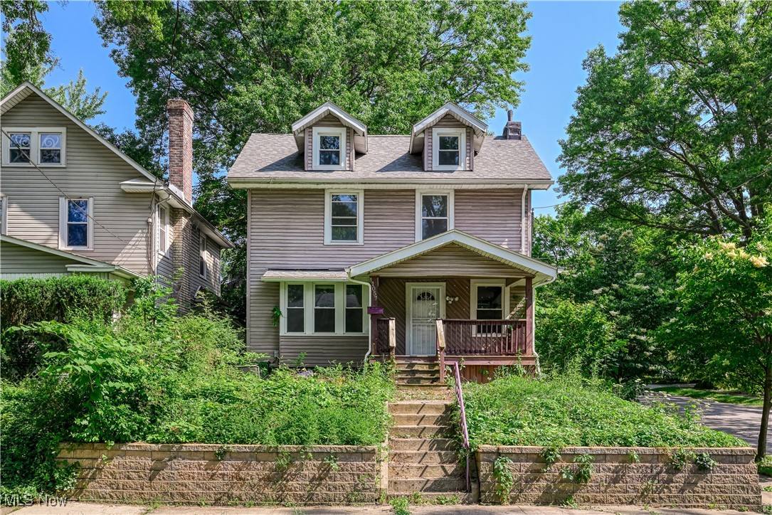 Welcome to this newly updated gem in Akron offering 1,893 sq ft of move-in-ready living space across three finished stories above ground!
Step inside to discover a spacious 25' x 20' great room on the main floor — perfect for entertaining, relaxing, or creating a versatile living area that fits your lifestyle.
The remodeled kitchen is a standout feature, boasting modern white cabinets, granite countertops, and new stainless steel appliances, combining functionality with fresh style.
The home also features all-new luxury vinyl planks and carpet flooring, along with fresh interior paint throughout. With 2 full bathrooms, including a newly updated second-floor bath, every level of this home feels refreshed and welcoming.
Additional updates include a new hot water tank.
Don't miss your chance to own this beautifully renovated home in a classic Akron neighborhood.
Schedule your private showing today!