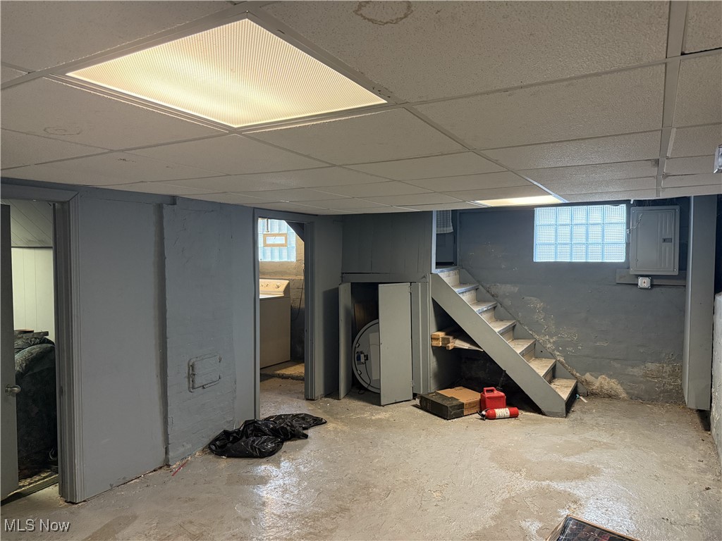 Henderson Realty Cos Lake Shr B - Residential