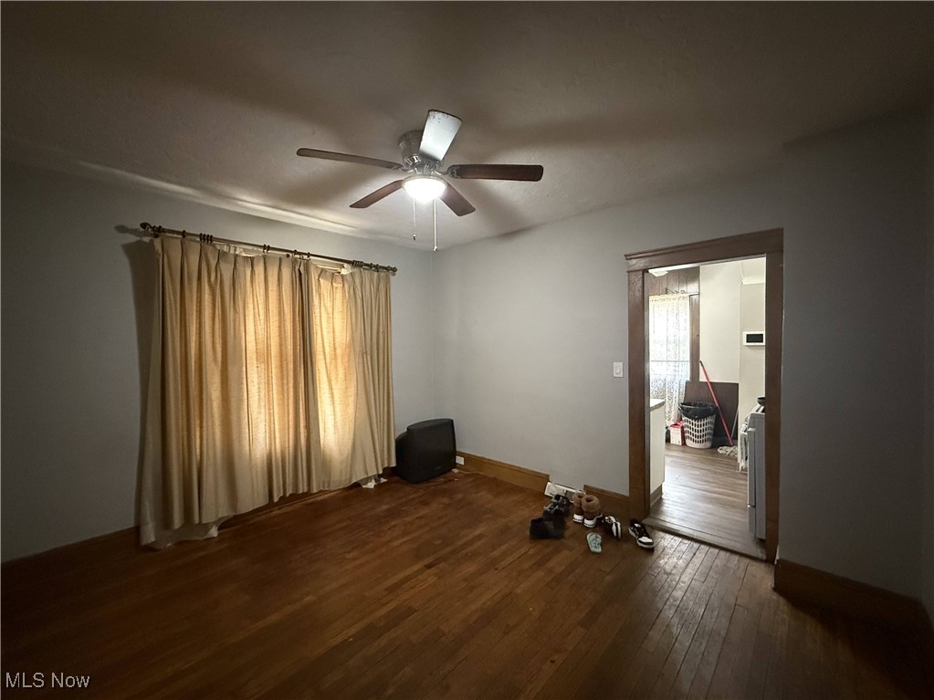 Henderson Realty Cos Lake Shr B - Residential