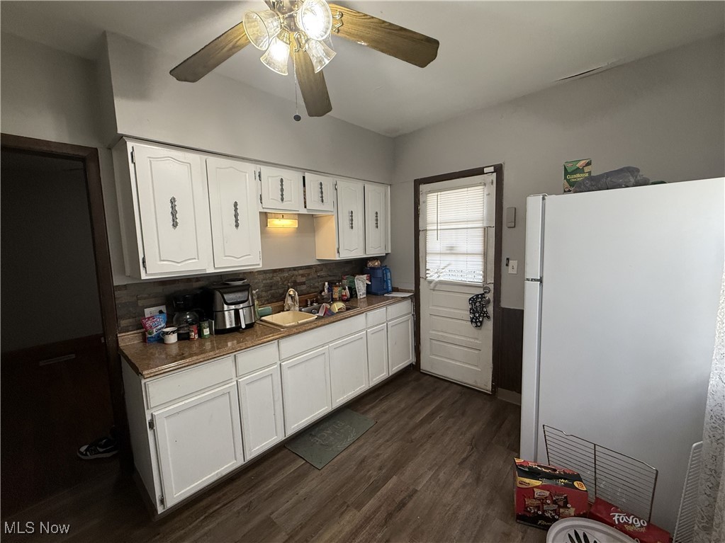 Henderson Realty Cos Lake Shr B - Residential