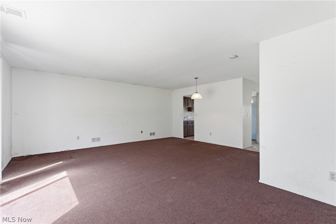 Raintree Condo 01 - Residential