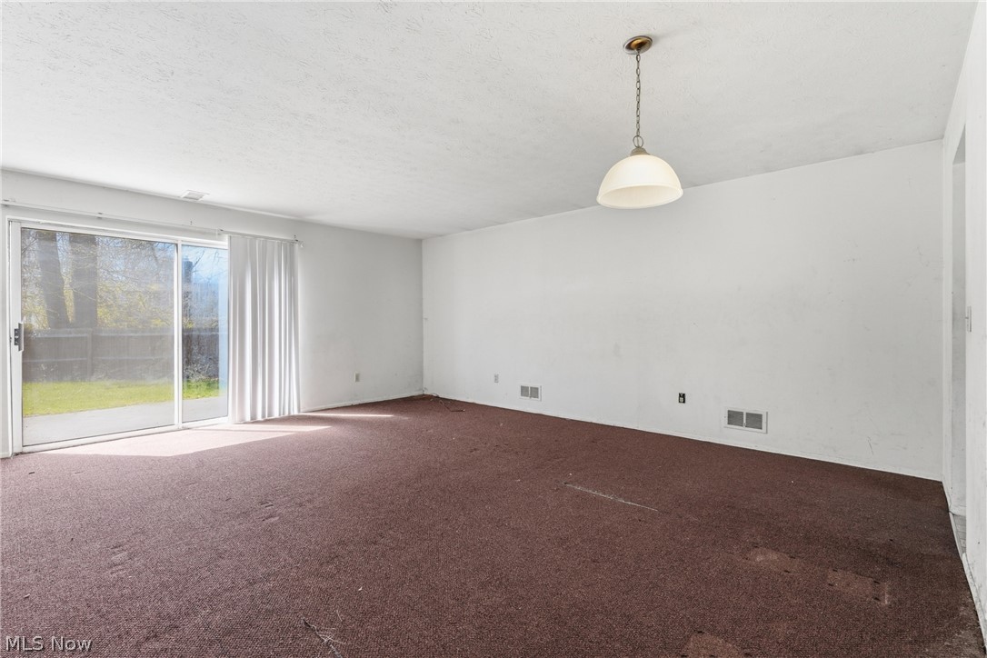 Raintree Condo 01 - Residential