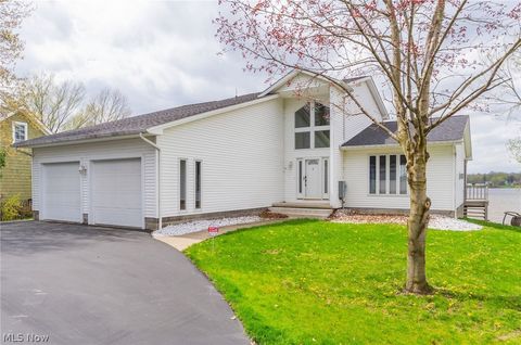 Photo of 1408 River Road, Lake Milton, OH 44429 (MLS # 5201314)