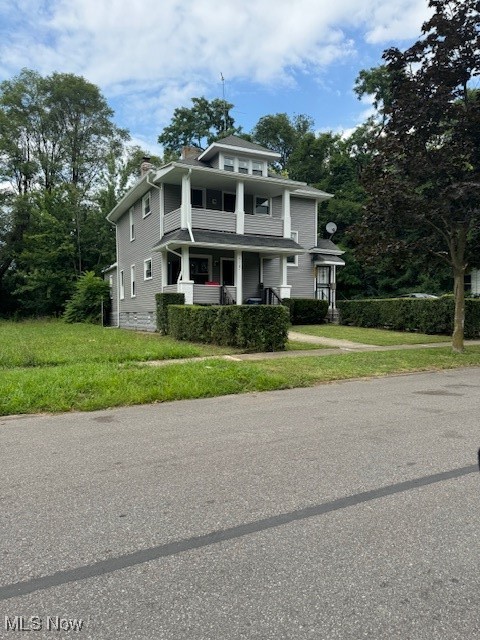 great investment opportunity. this property has been recently lead abated. Including exterior new siding,
windows, etc. Rear deck and one car garage. Down unit has 3 year leas at $650 per month. Up unit and third floor are
vacant and ready for immediate occupancy.