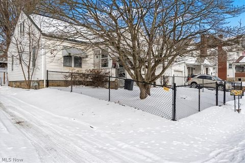 Tiny photo for 1611 Lawrence Street, Parkersburg, WV 26101 (MLS # 5185719)