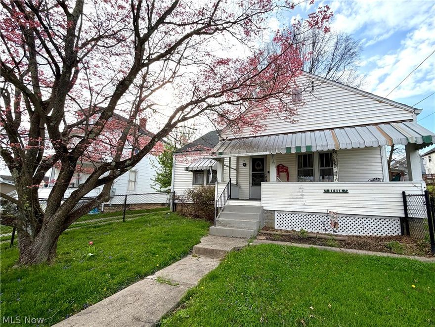 Welcome to this adorable and inviting home located at 1611 Lawrence Street in Parkersburg—perfectly situated near local amenities, dining, shopping, and schools. This cozy residence offers two comfortable bedrooms on the main level, providing convenient one-floor living.
Upstairs, you’ll find a versatile bonus space that can easily serve as a home office, flex room, guest space, or additional bedroom—tailored to fit your lifestyle needs.
Full of charm and character, this cute home is ideal for first-time buyers, those looking to downsize, or anyone seeking a low-maintenance property in town. Enjoy the comfort of a well-laid-out floor plan with the added bonus of extra space to make your own.
Don’t miss the opportunity to own this delightful home in a convenient Parkersburg location—schedule your showing today!