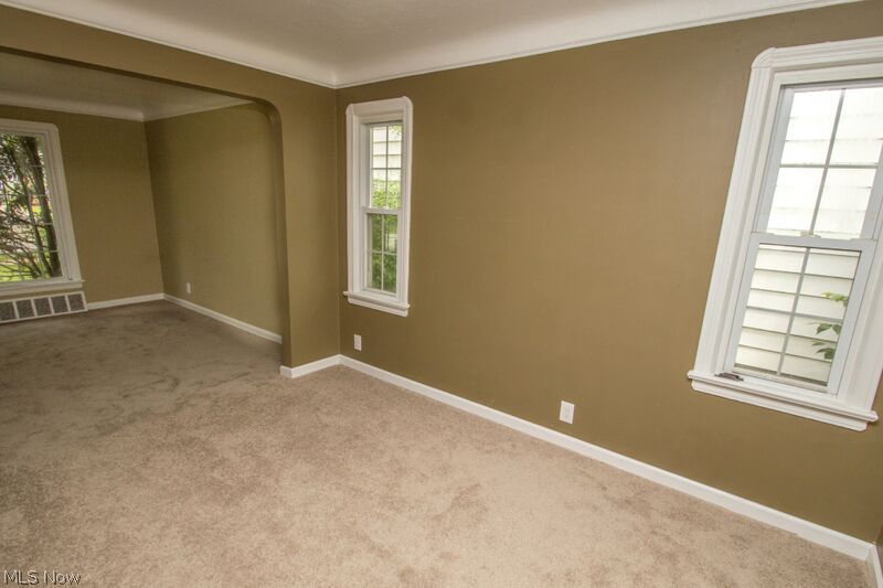 S H Kleinman Realty Cos Shake - Residential