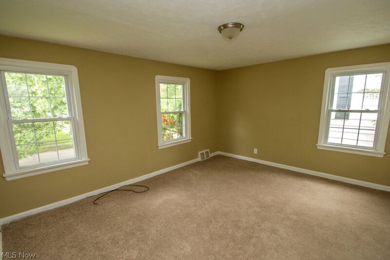 S H Kleinman Realty Cos Shake - Residential