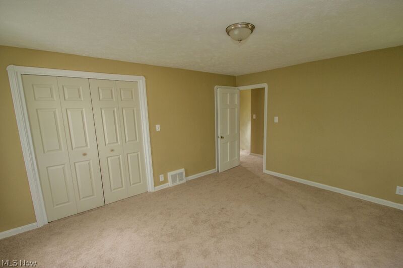 S H Kleinman Realty Cos Shake - Residential