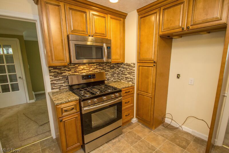 S H Kleinman Realty Cos Shake - Residential