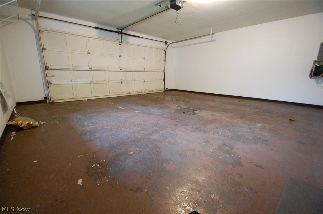 Hollycroft Condo - Residential