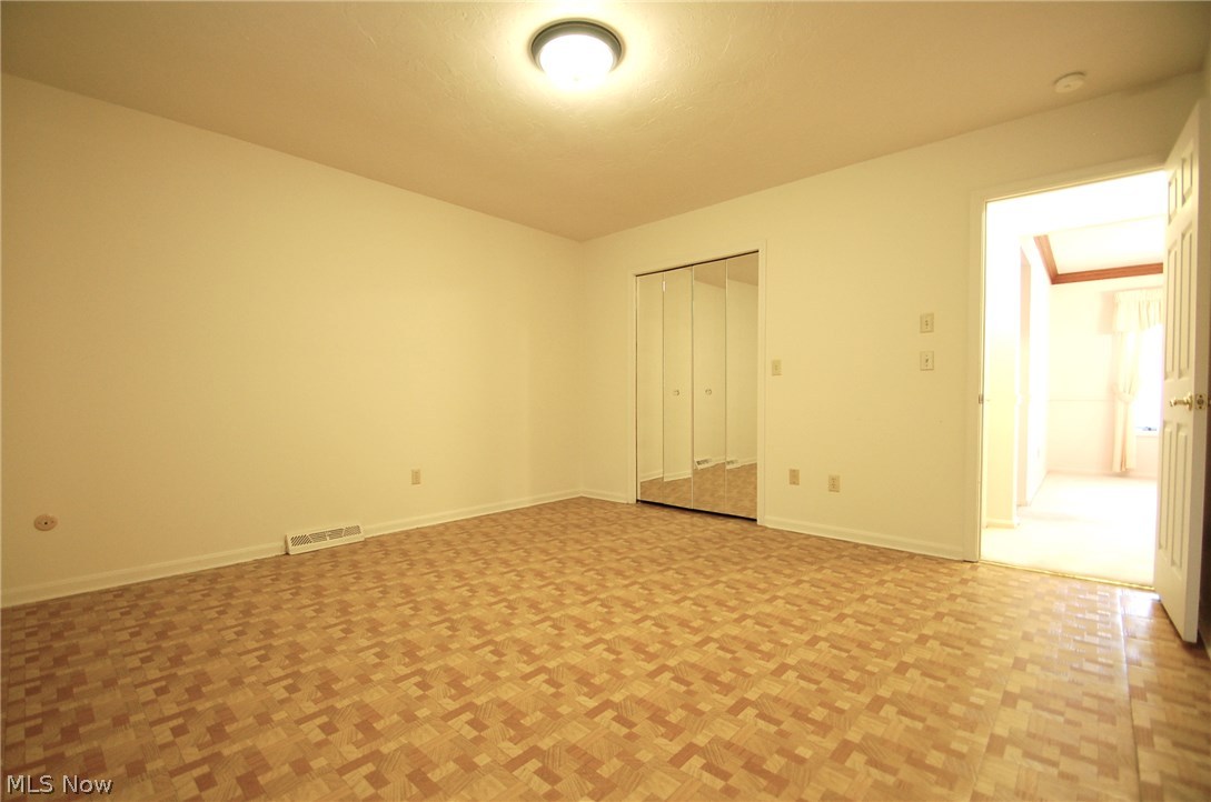 Hollycroft Condo - Residential