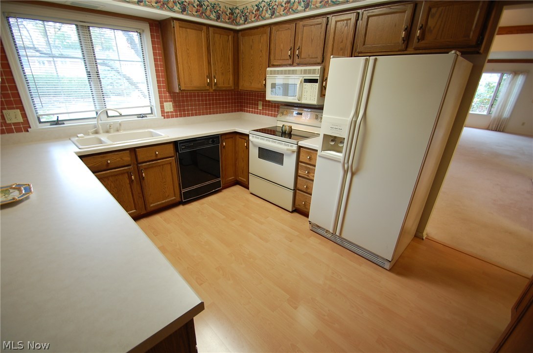 Hollycroft Condo - Residential