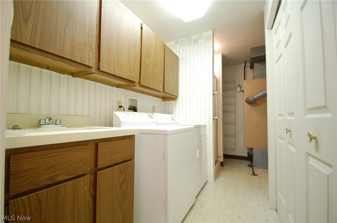 Hollycroft Condo - Residential