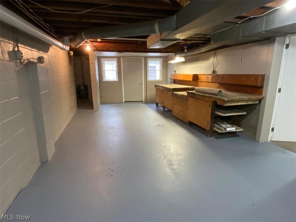 William Weddington Salt Well F - Residential
