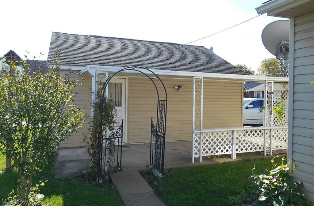 Photo of 3024 Belmont Place SW, Canton, OH 44710 (MLS # 5219483)
