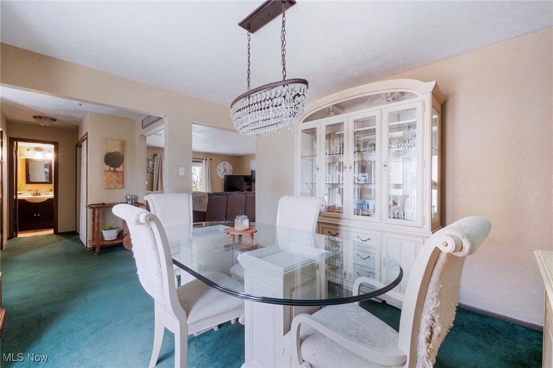 Hampton Court - Residential