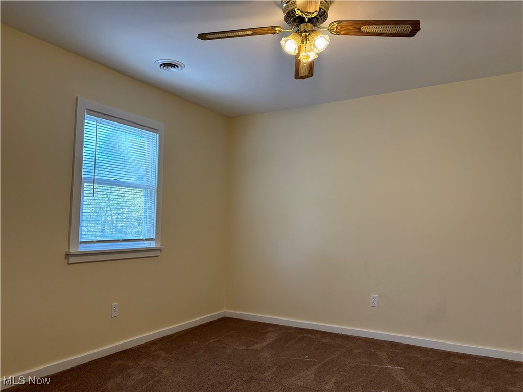 2071 Sarchet Avenue, Cambridge, Ohio image 3