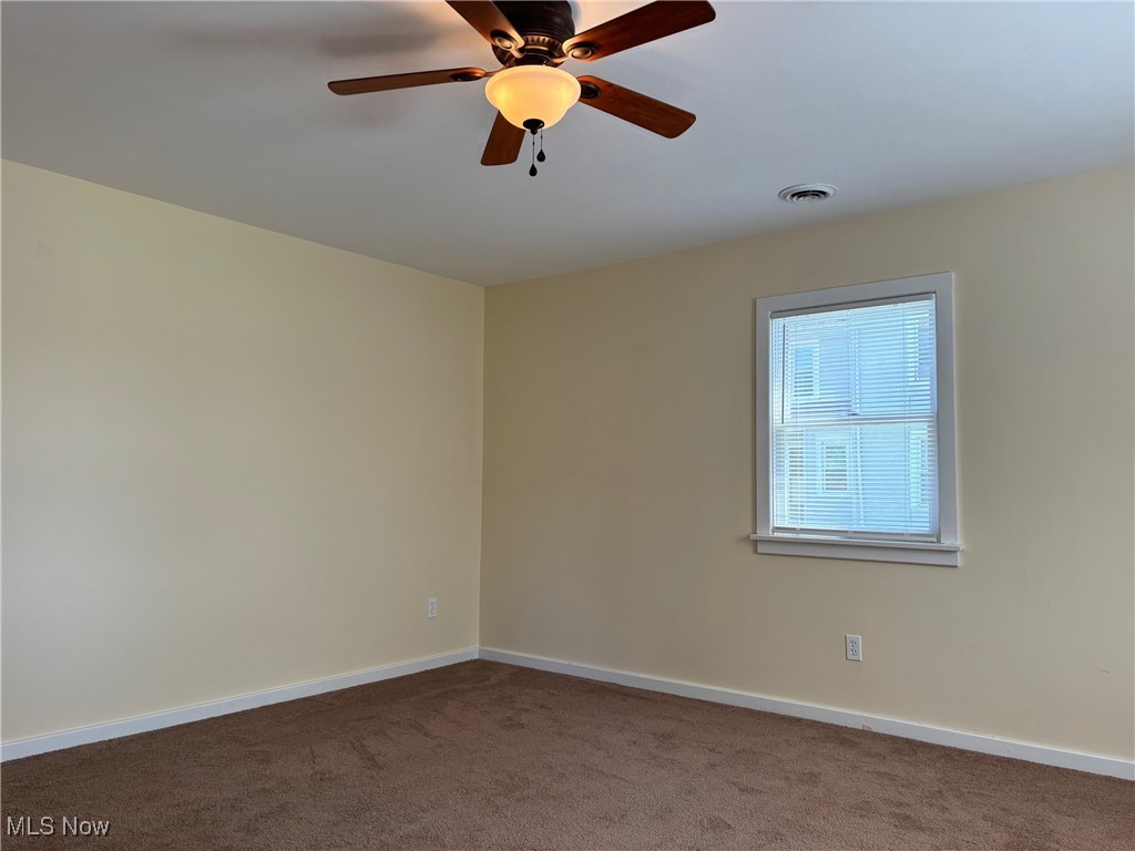 2071 Sarchet Avenue, Cambridge, Ohio image 8