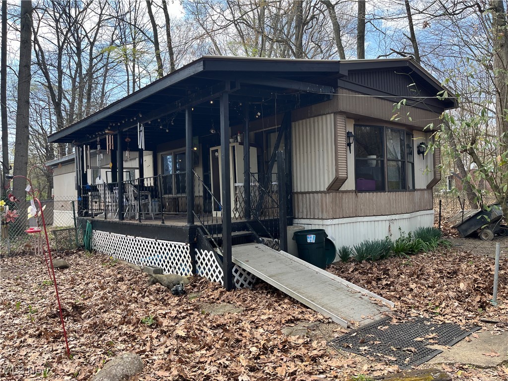 48290 Metz Road, New Waterford, Ohio image 1