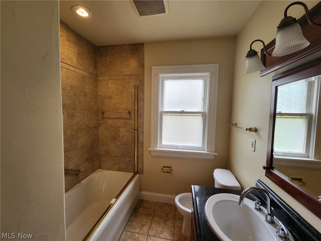 Shaker Overlook 03 - Residential Lease