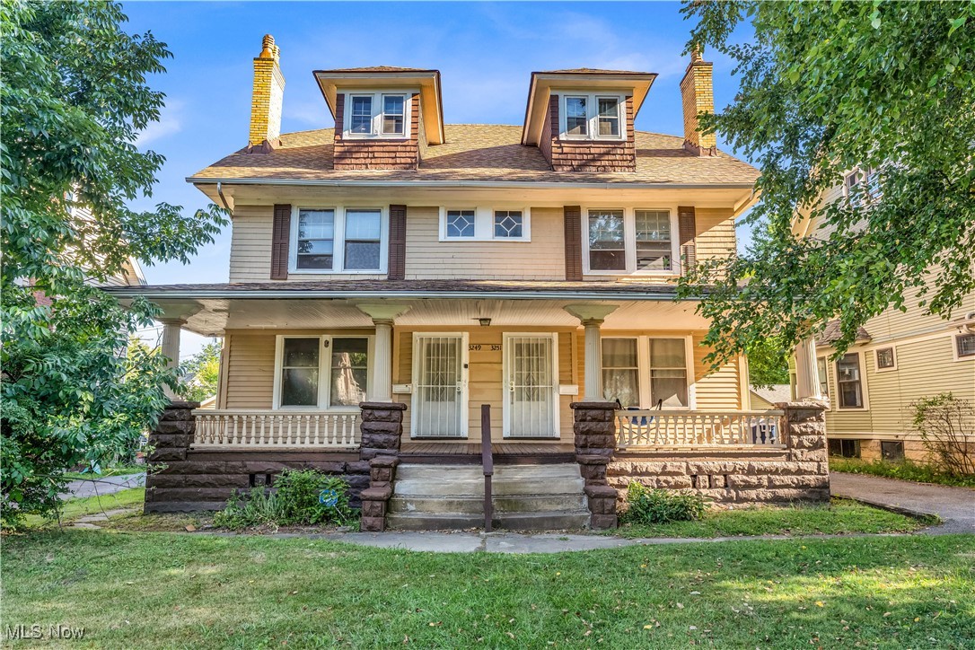 3249 Hyde Park Ave | Left Side, Cleveland Heights - Spacious 4-bed 1-bath multi-family home! //
$ 1415 rent / $ 1415 deposit //
$55 application fee per adult //
1-2 pets OK in this unit. After application pre-approval, a PetScreening is required for any animals to proceed with one of our properties; a PetScreening affidavit is still required if you have no pets. (Some breed restrictions apply per HUD guidelines). //
NO SMOKING //
1 time $169 non-refundable set up fee paid at lease signing //
$35/month required resident benefit package; can include personal property/liability insurance for an additional $10/month for $45/month total. //
After application Pre-Approval 1 applicant per household application is required to fill out a PetScreening application, before being about to proceed with placing a Reservation Fee for one of our properties. You will receive a pre-approval for your application and in order to proceed, the PetScreening is required. Even if you have NO pets - this application must be filled out. One time, non-refundable pet fee of $250-600 per animal applies to all pets & must be paid before or when you pay your first month rent. (No fee for qualified assistance animals). //
Our application is processed through secure site: Findigs, and they require ID and income verification. Without this, your application will not be processed. They offer 24/7 chat support on their application directly if you have any questions. //
BEDROOMS:4 //
BATHROOMS:1 //
APPLIANCES PROVIDED: Stove //
UTILITIES / RESIDENT RESPONSIBILITY: Resident pays all utilities - Water/sewer, trash, gas, and electric. //
Serious inquiries only.