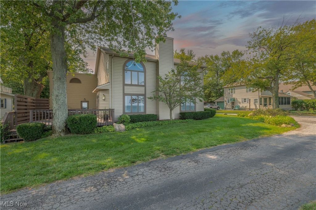 Photo of 4502 Edgewater Drive, Sheffield Lake, OH 44054 (MLS # 5173636)