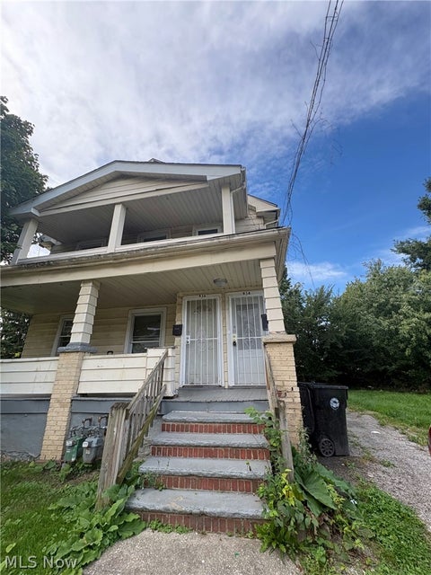 Multifamily For Sale - 934 Alhambra Road<br/> Cuyahoga County, Cleveland, OH 44110